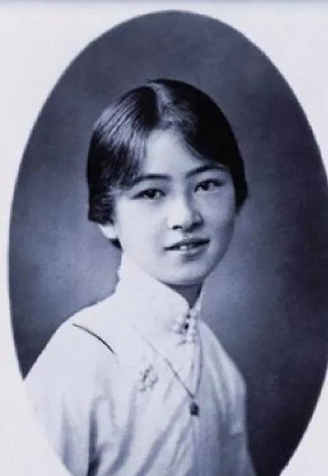 1953年一次会议上，林徽因指着时任北京副市长吴晗的鼻子骂道：“我林氏满门忠烈，