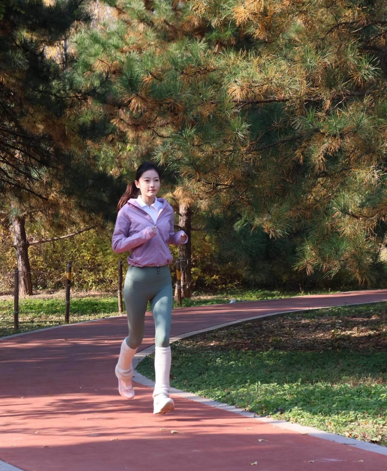 当你跑完后，不再把跑步记录发朋友圈
不再看微信步数
不再纠结今天跑的配速如何
不