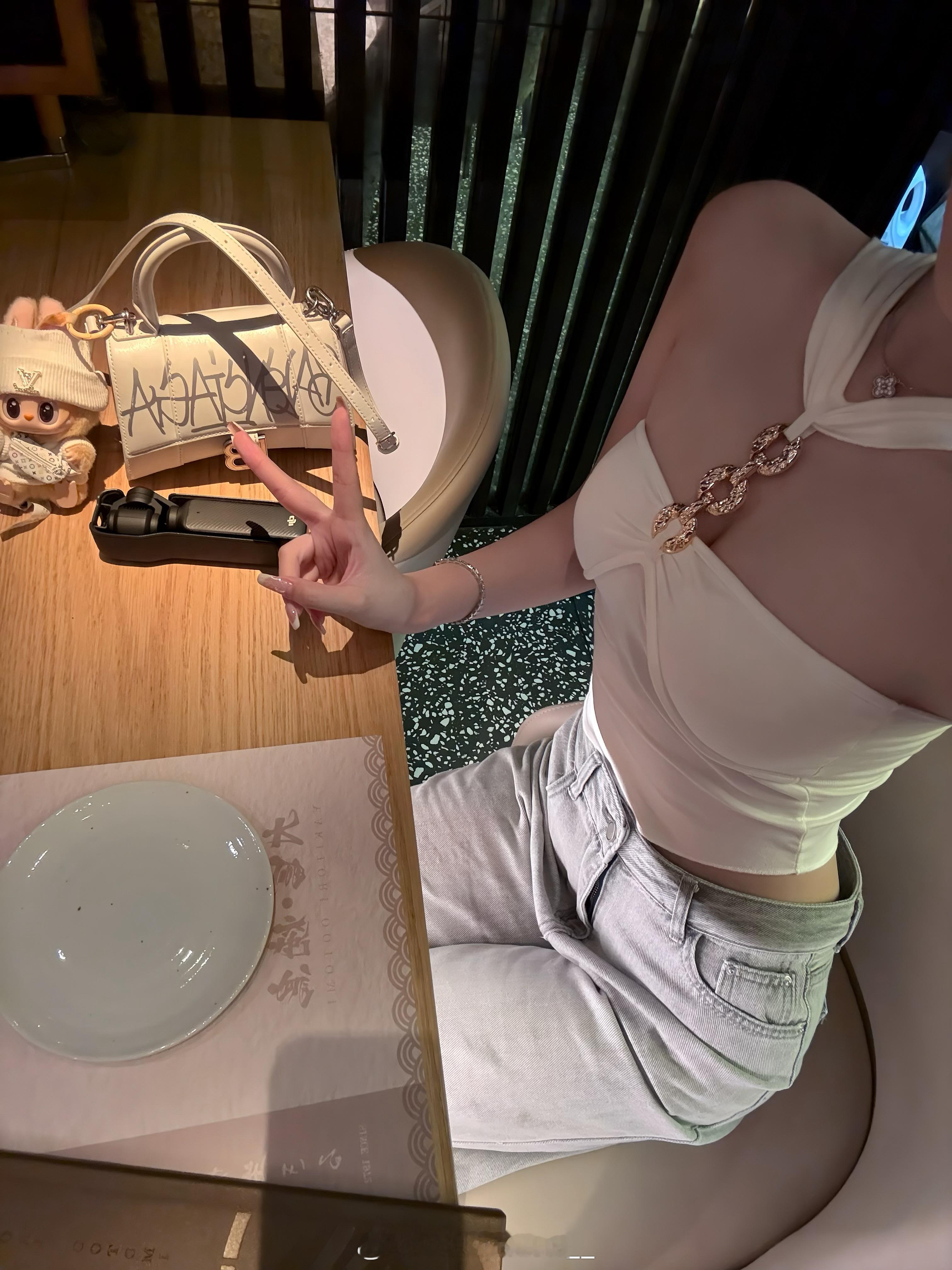 打算胖一段时间 不然人生不圆满  ​​​
