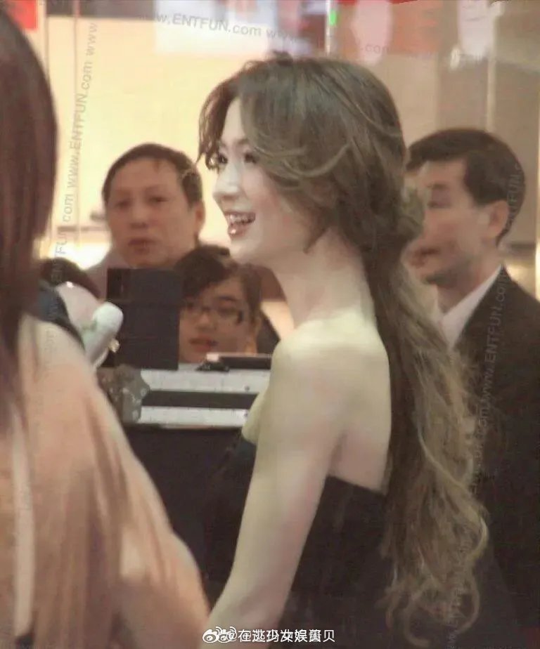 这竟然是杨颖 ，差点没认出来 