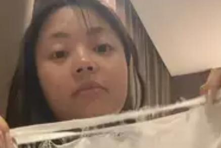 名创优品这波操作，把一次性日用品遮羞布扯得稀碎。
曾女士出差穿它，内裤直接掉脚边