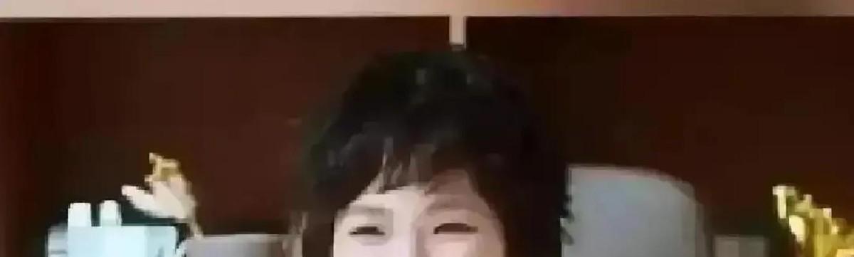 姚安娜拍戏磕坏120万的百达翡丽，这事儿听着就肉疼吧？
她没躲，自掏8万维修，还