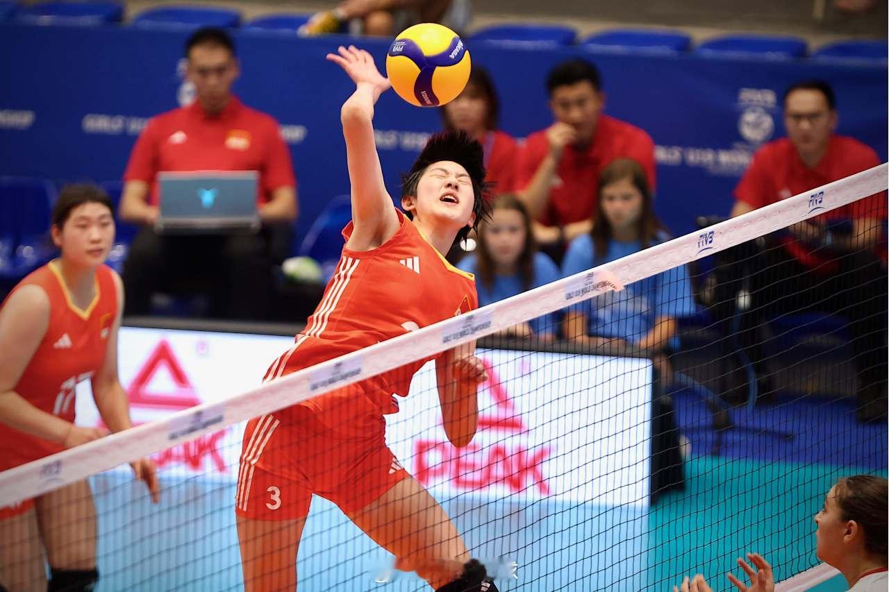 【2025U19女排世锦赛 小组赛：中国3-0突尼斯】北京时间7月3日凌晨，塞尔
