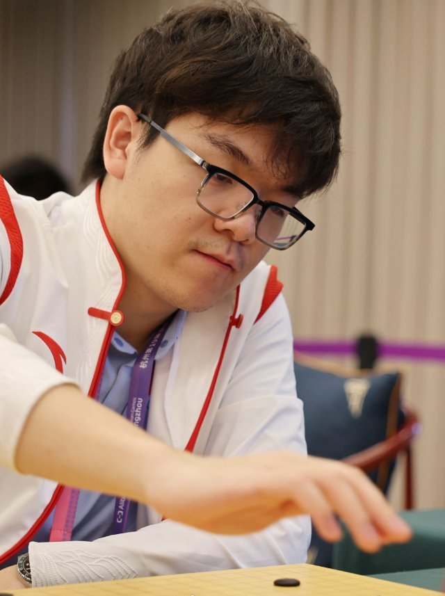 柯洁说被治愈了  他确实应该被治愈，否则带着棒子给他的打击，真怕影响他以后的比赛