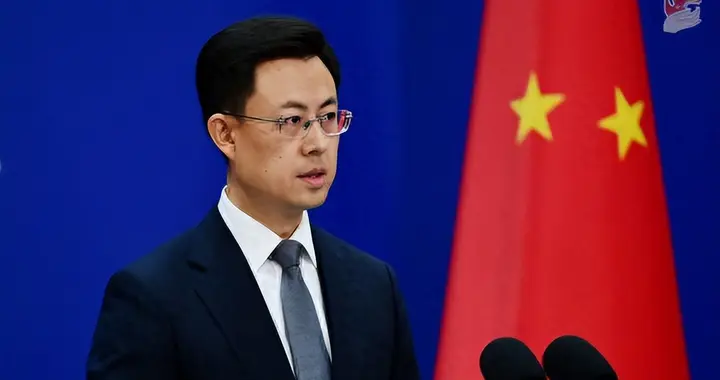 外交部披露：菲方持刀威胁中方海警