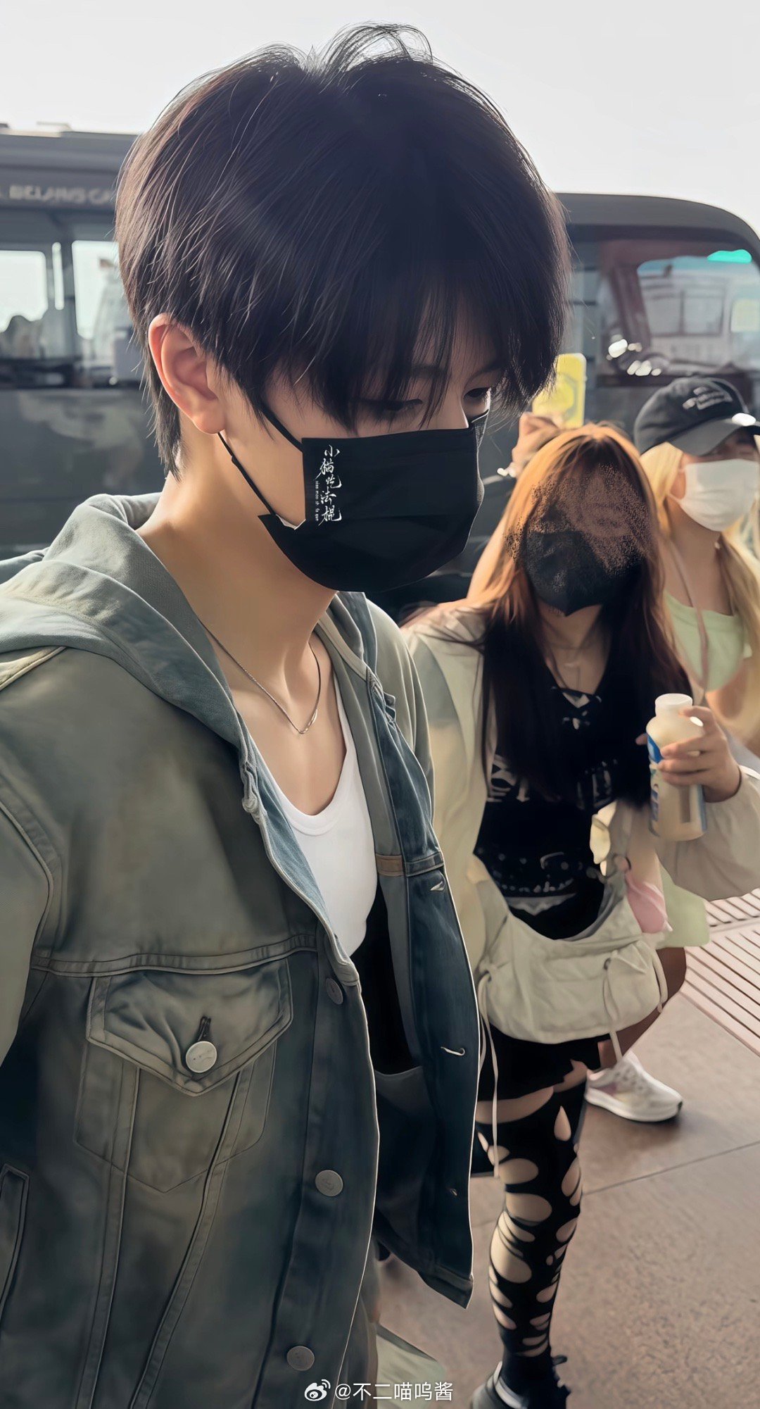 这张好爽….朱志鑫 ​​​