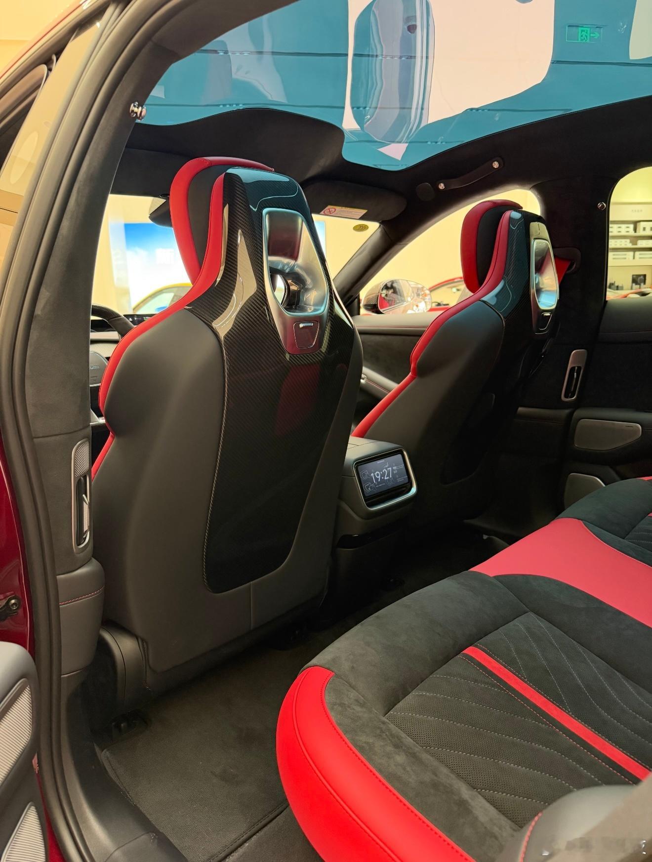 小米汽车5月交付超过30000台5月，新能源汽车销售是一个很考验。从乘联会数据能