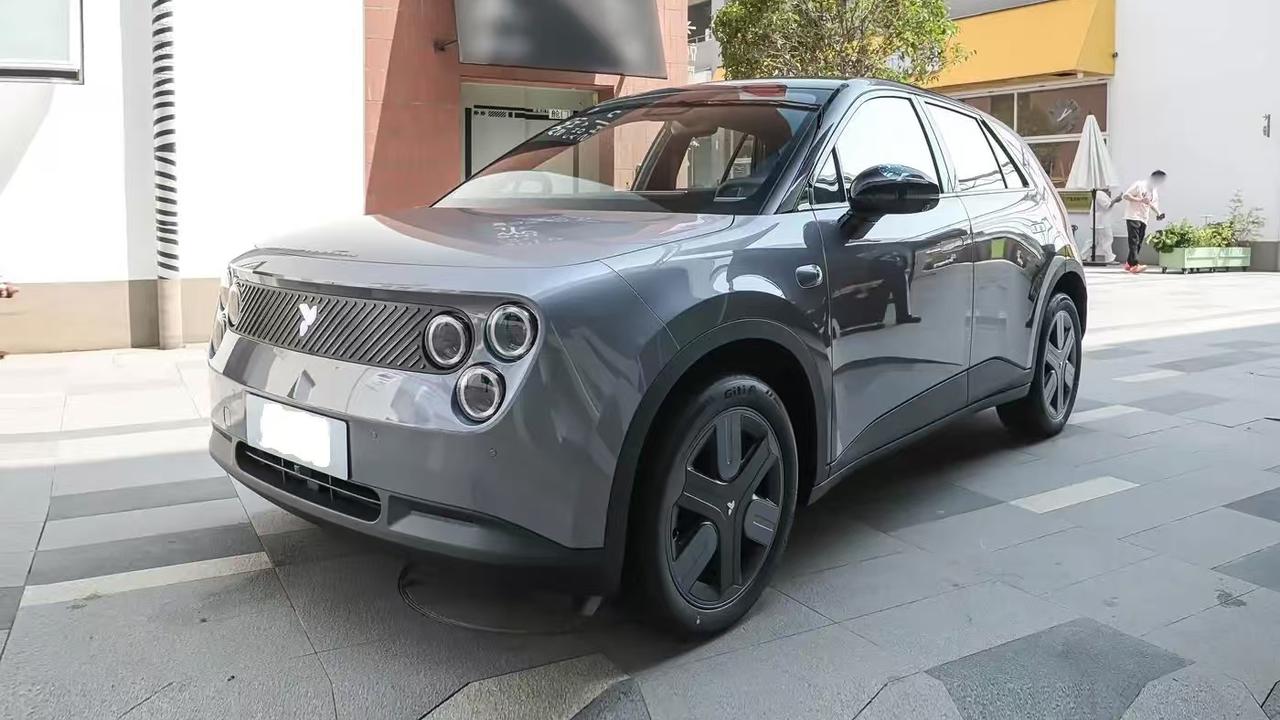 限量166台！千禧漫波特别版来袭，9.78万入手潮趣代步
 
近日，Firefl