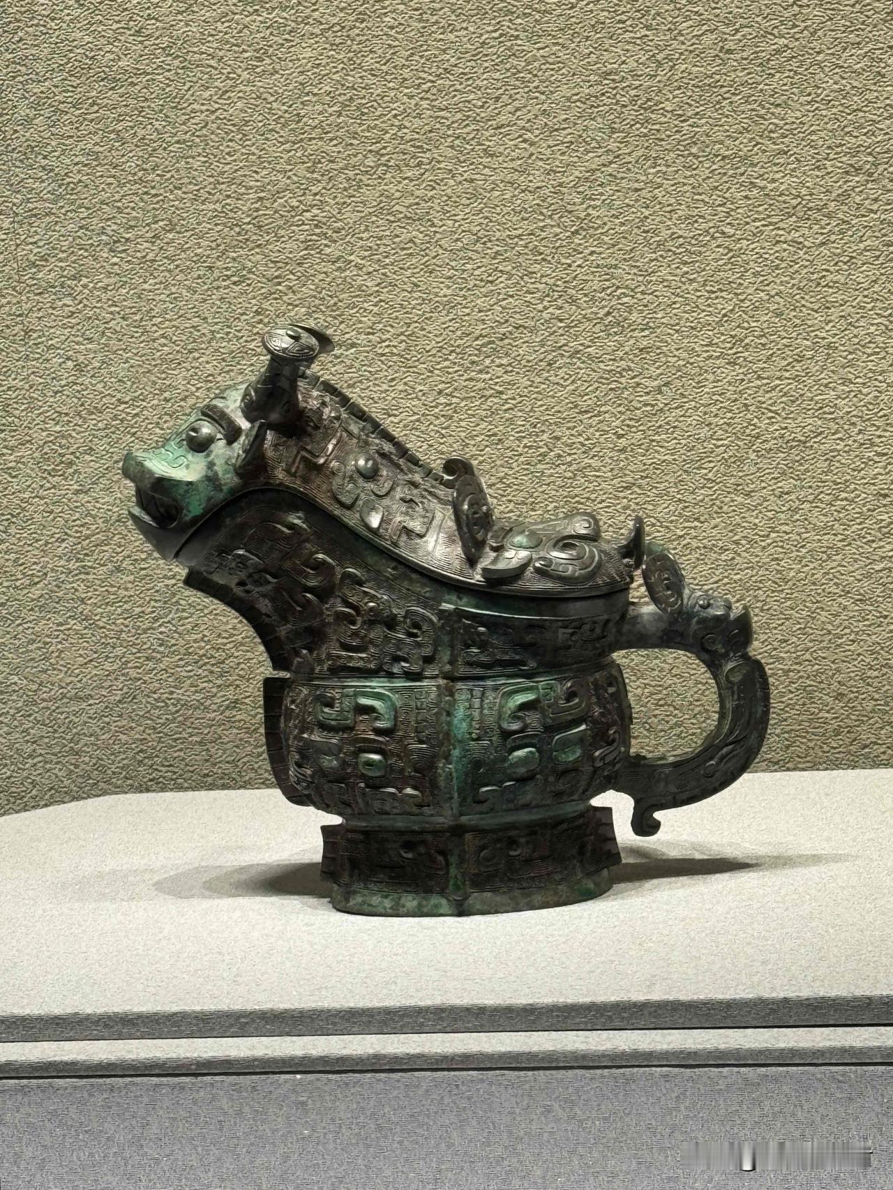 量子力学里说：我们的人生也许早就被安排好了。从你出生那一刻开始，你端的碗、吃的饭