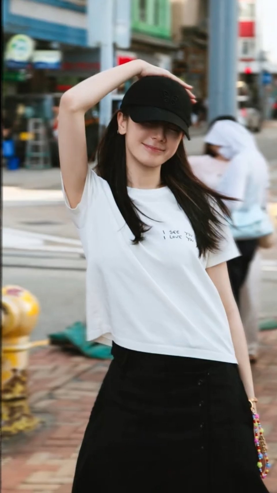 上网刷到女票还有点不好意思㖏迪丽热巴梳大光明还能如此美萌