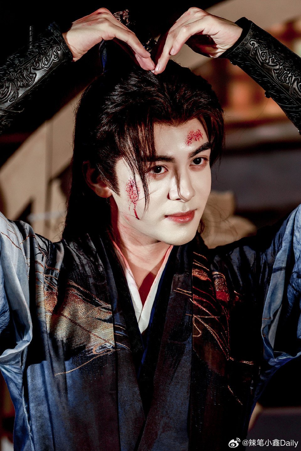 《云秀行》开始预热了，另一部剧《月鳞绮纪》也是近期会播出，曾舜晞这是准备自己和自