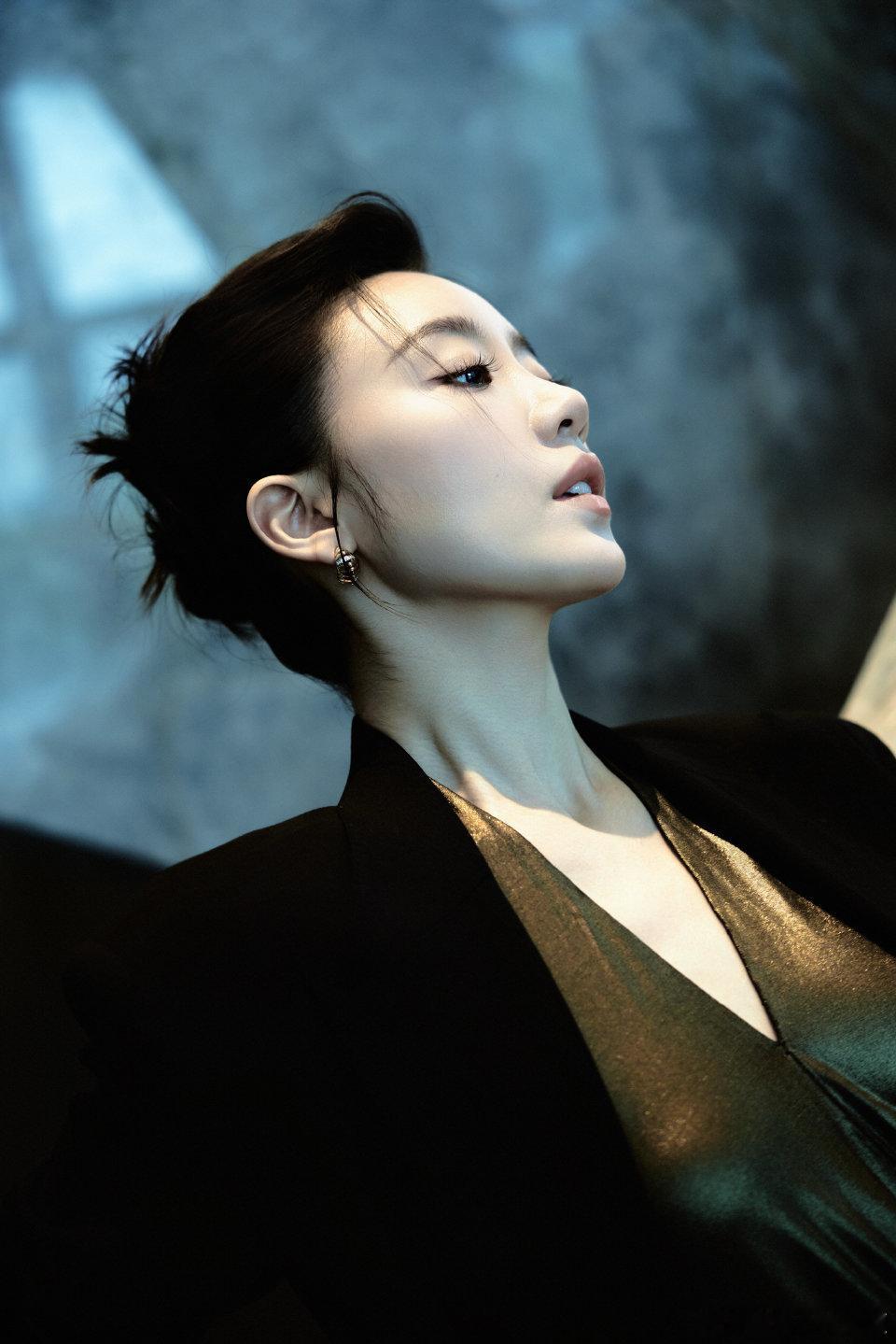 张慧雯说张月吃饭不离醋张月本体是山西人吧可可爱爱干饭人！张月吃饭不离醋，被张慧雯