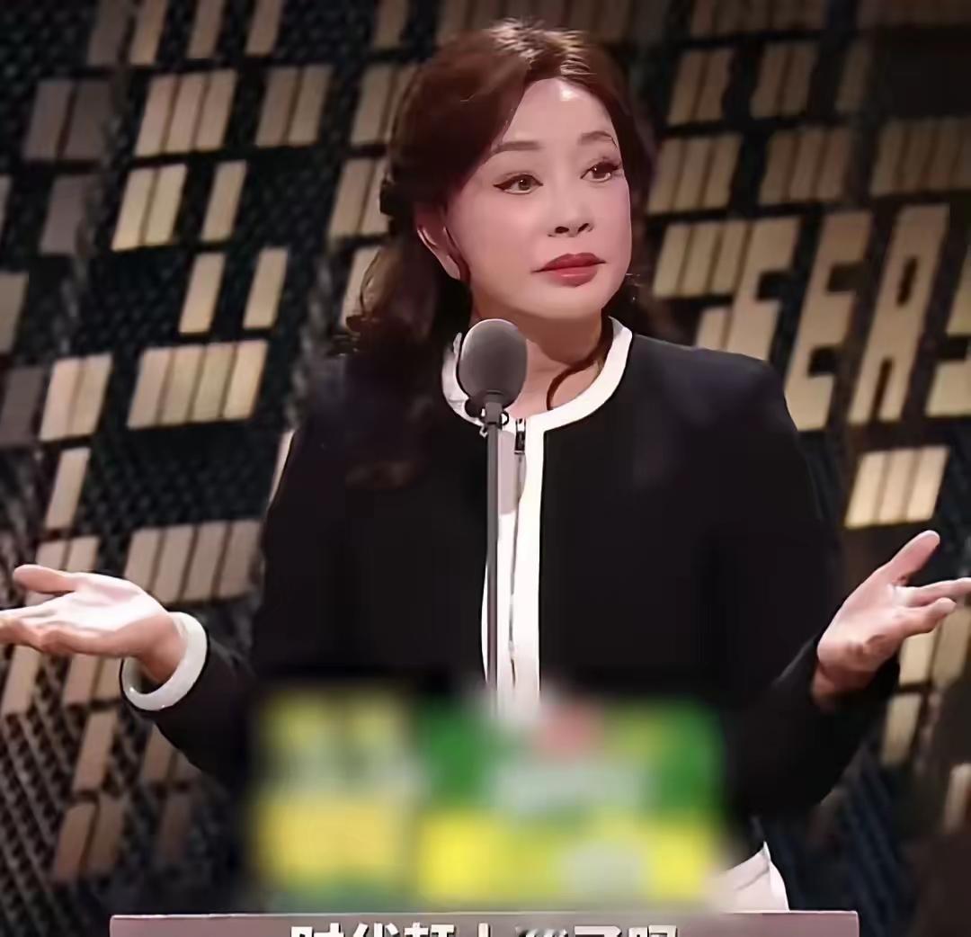 看了刘晓庆的脱口秀，才真切体会到何谓老当益壮！
     做名女人难，这是刘晓庆