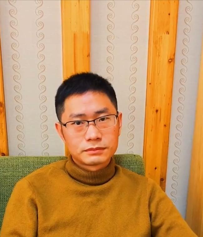 侃侃律师说了场子姐在擅长领域打败了场子哥，所以他狗急跳墙了，一个中男男人事业悔了