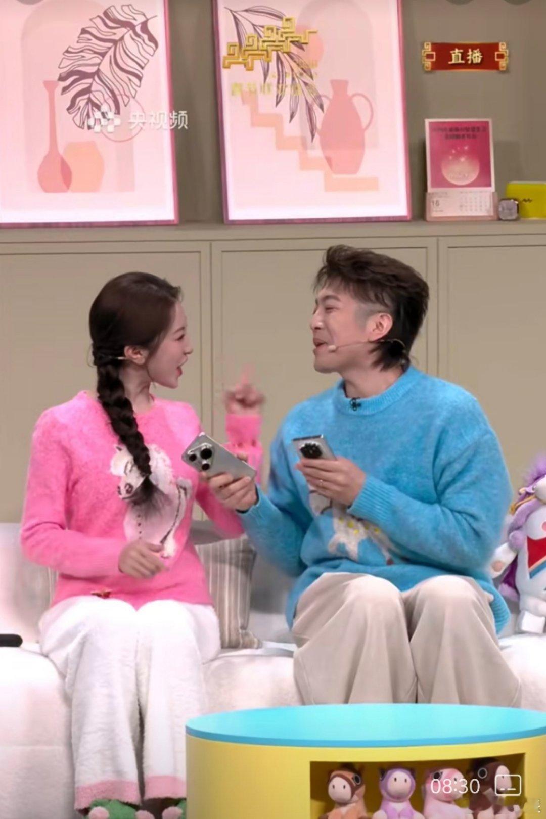 马年春晚华为出镜率真的高啊，不仅节目里经常能看到华为手机的身影，而且春晚竖屏直播