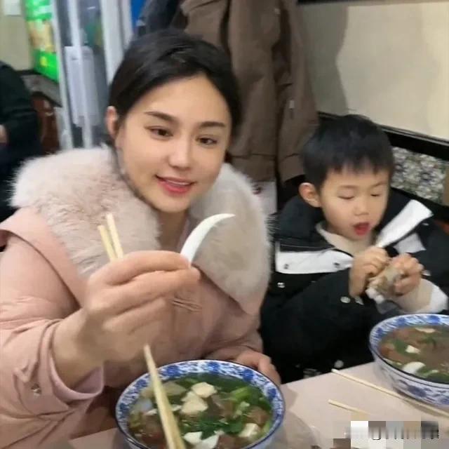 重磅！ 互联网红人樊小慧遭前任婆婆家暴，被抓伤面部和手部，公开事情经过

实在想