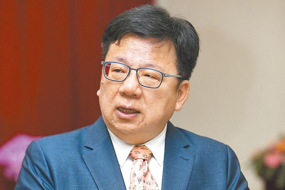 民进党逼退李俊俋断尾求生
日前，台“监察院”秘书长李俊俋因使用公务车送宠物被曝光