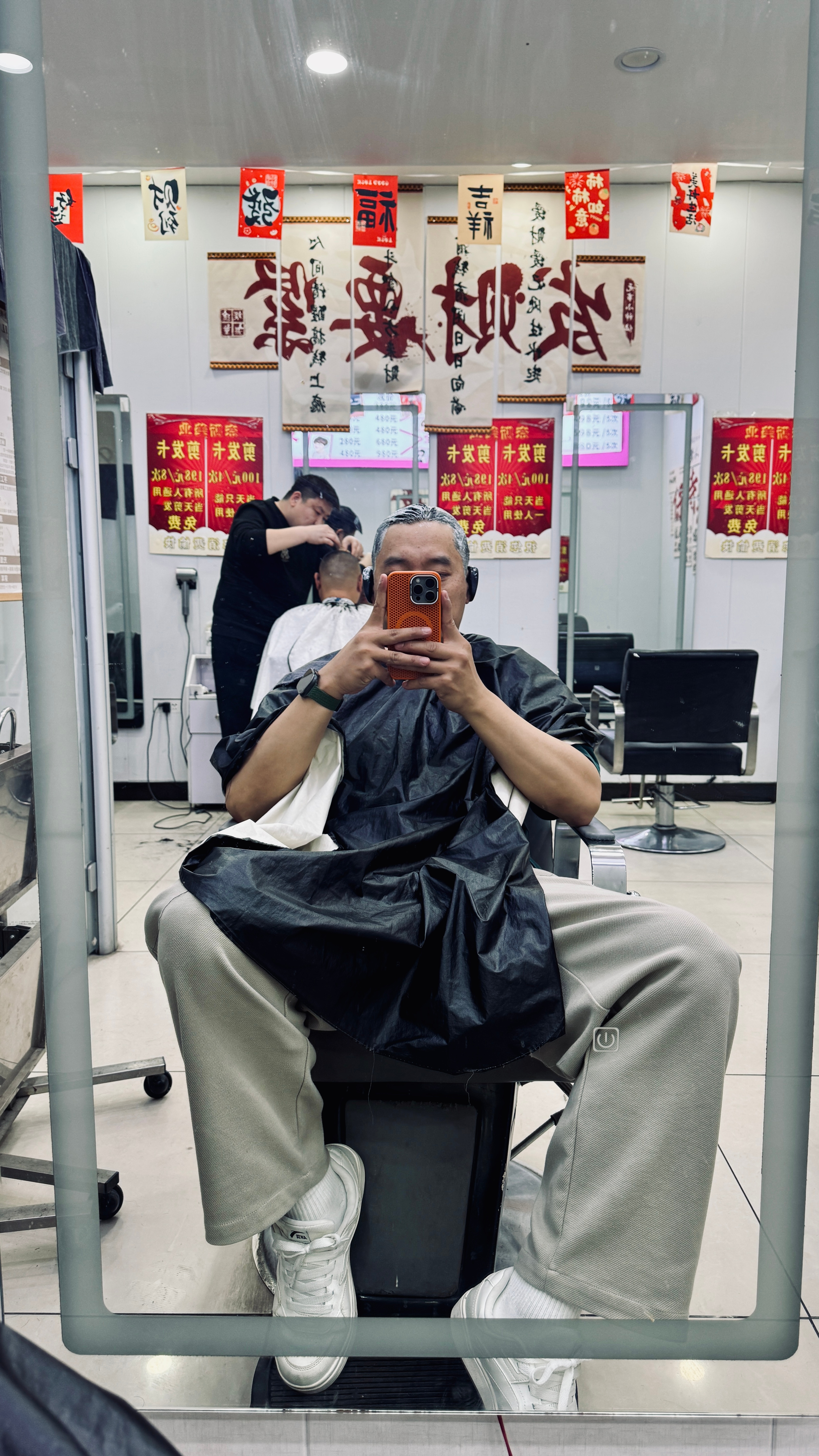 健身打卡 今天蹲腿很到位，给我蹲的恶心🤢迷糊😵💫，怀疑人生，膝盖齁疼。 