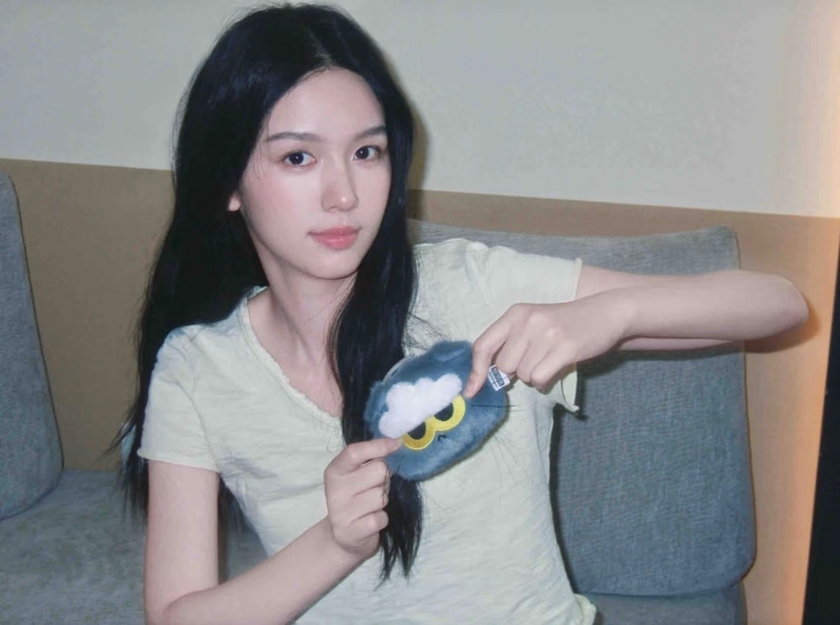 周也 zy周也谢清圆 zy周也一瓯春 你自如月巍然不动，我似繁星