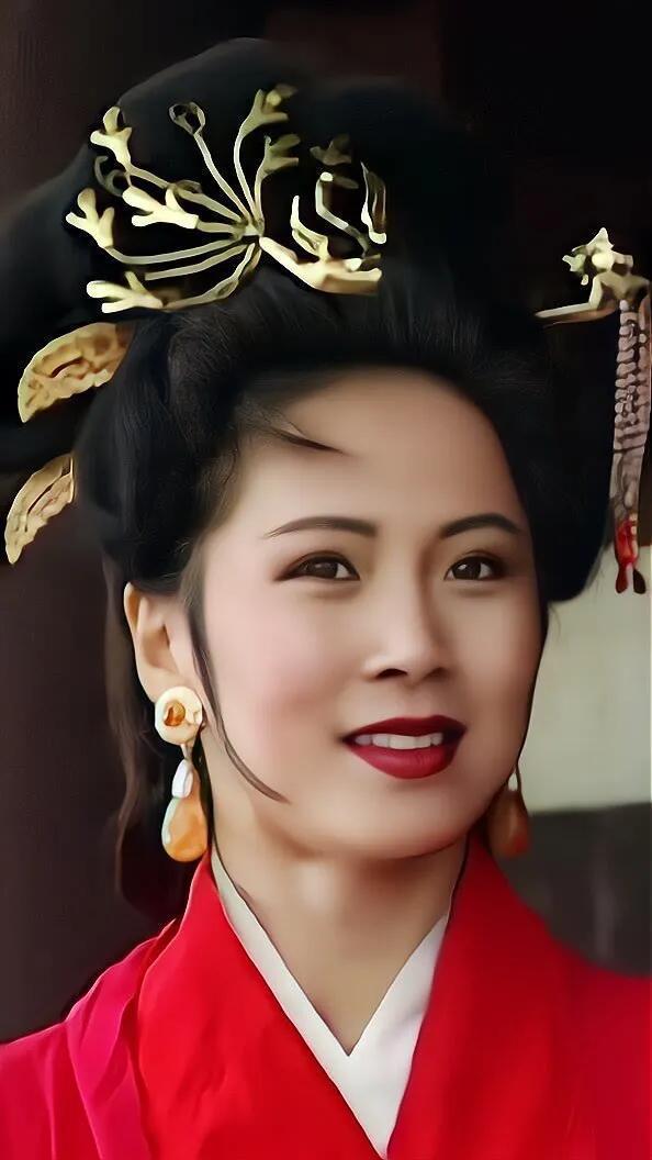 公元209年，48岁的刘备迎娶年轻貌美的孙尚香。新婚夜，刘备醉醺醺的入洞房，看到