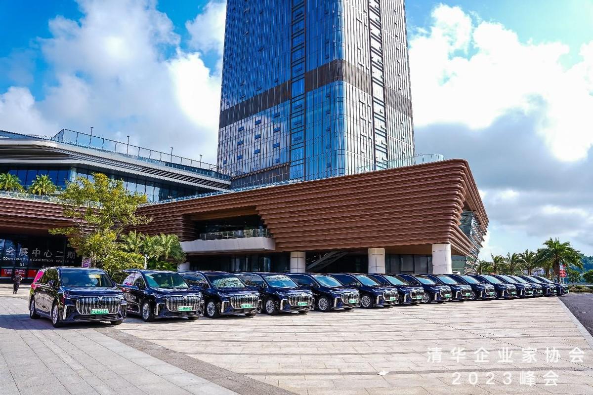 成为清华企业家协会2023年年会唯一指定用车！高端活动为何更偏爱岚图汽车？

近