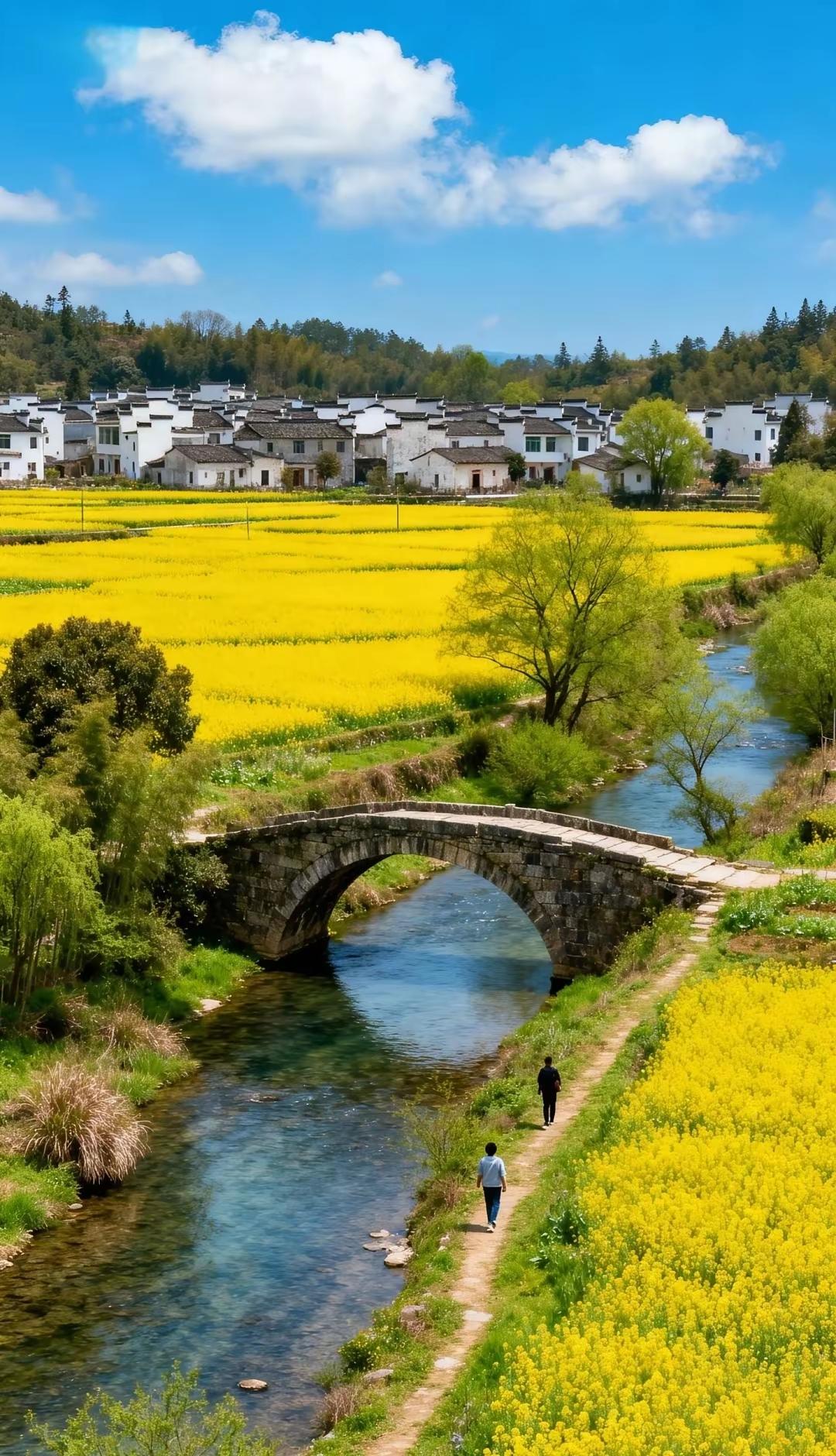 烟雨黄昏
 
细雨斜斜，漫过屋檐，晚风带着微凉，轻轻拂过街巷。
炊烟淡淡飘起，灯