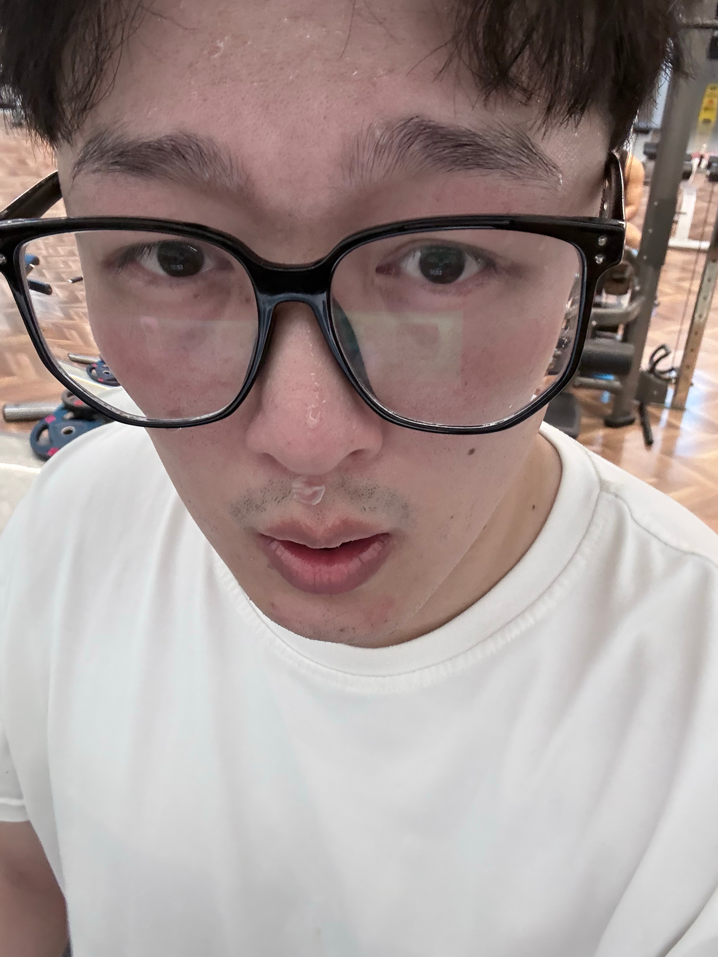 三亿鼠标集结巴黎ewc穿越火线cfpls28解说怪咔 健身是男人最好的医美 哈哈