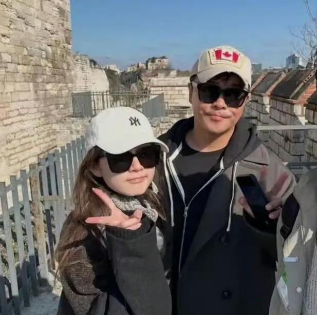 陈思诚，引发热议！

7月7日，陈思诚突然冲上了热搜，不过这次不是因为佟丽娅，而