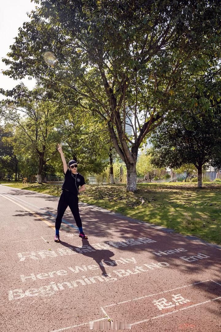 谁能拒绝现场版的千嬅金曲啊！提前定好闹钟，开票绝不迟到。演出时间：2026年6月