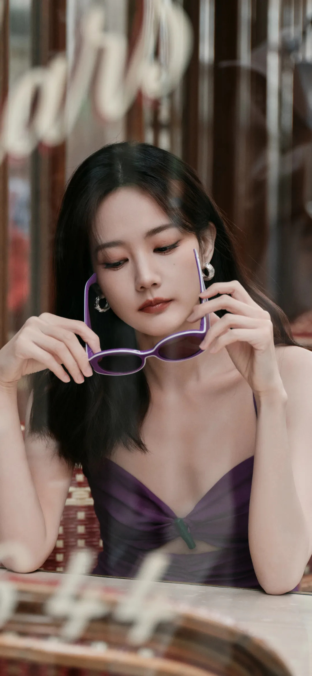李一桐壁纸精选：氛围感美人 ​​​