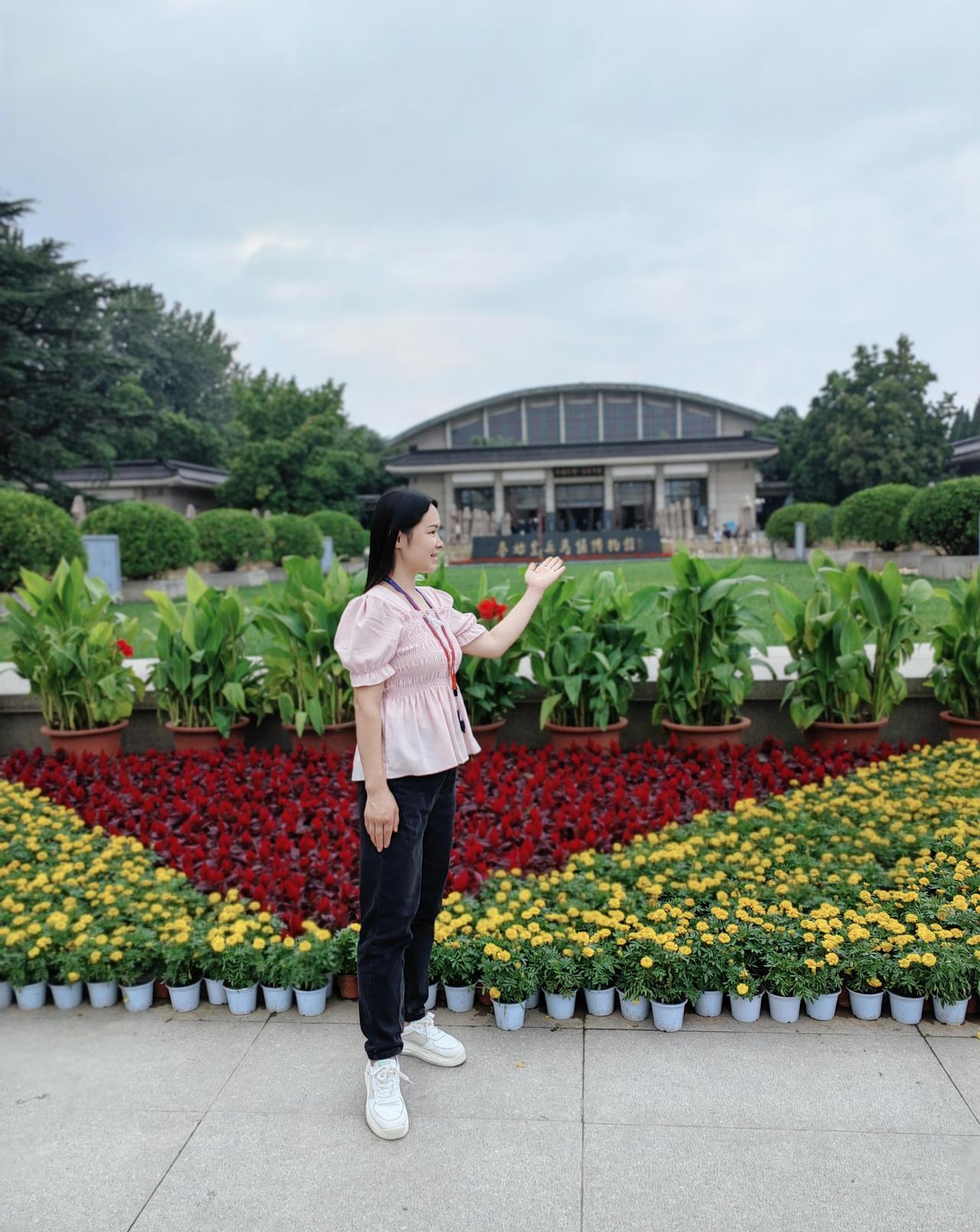 华清池，兵马俑。

第二次来这两个地方的我，这次陪着妈妈来[笑]
​