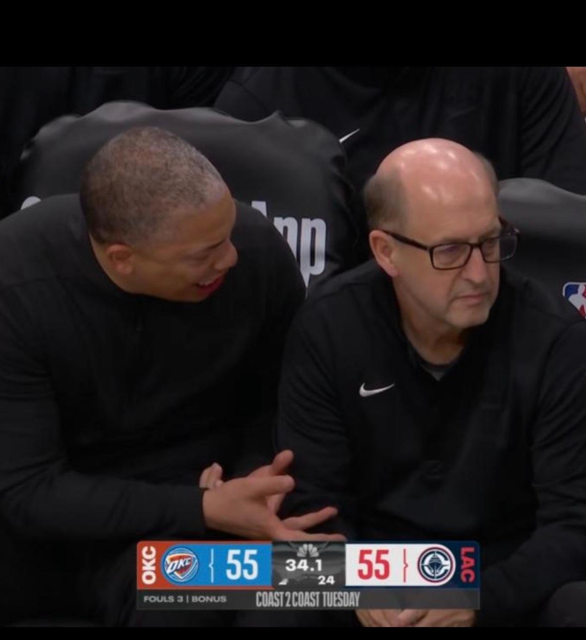 老范都不搭理卢[doge] ​​​