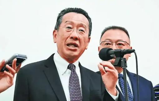 就在刚刚，
 
台“防长”顾立雄发表声明，
 
8月5日，针对解放军于“汉光42