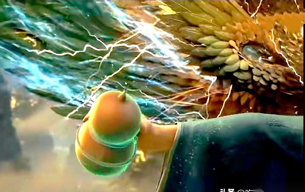 眼睁睁看着韩立把那葫芦扔了，我心里咯噔一下。
真就随手一丢，像扔个矿泉水瓶一样。