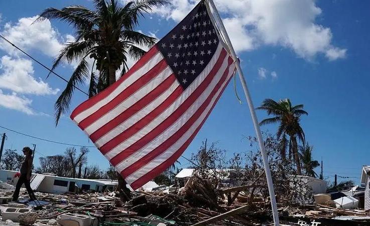 我们在不断发展，美国在不断衰落，这种相背而行的态势，再过十年不知道美国会是什么样