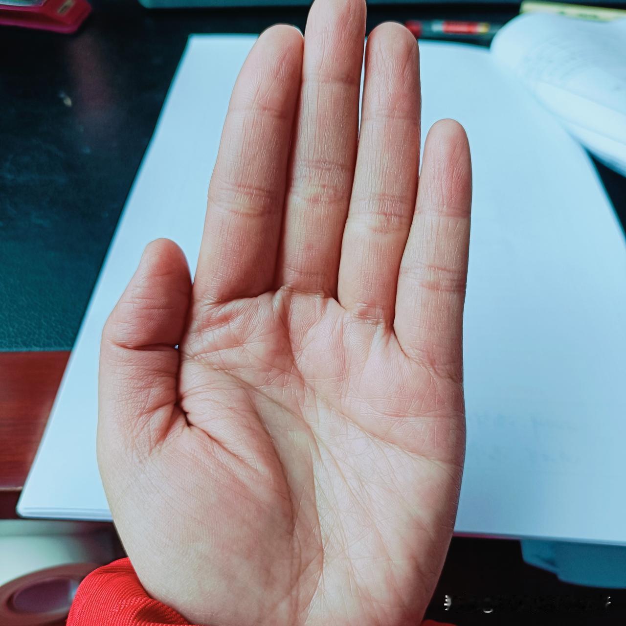 别人说通过手掌，就能知道你的婚姻状况，有几个孩子，夫妻感情，房子朝向，家中情况，