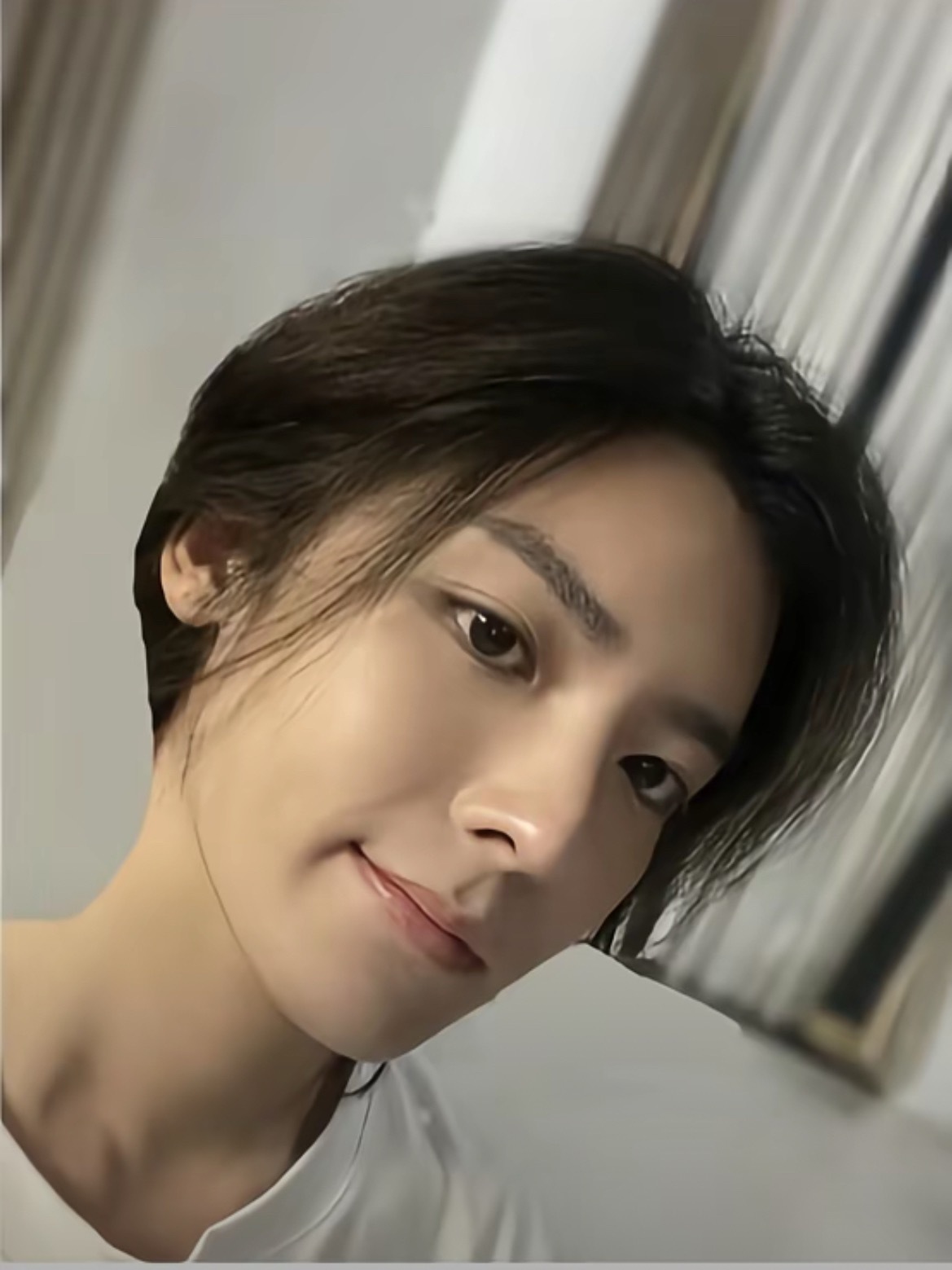 夫妻相这东西真的在侯明昊卢昱晓身上看到了这图完全就是安能辨我是昊噜 