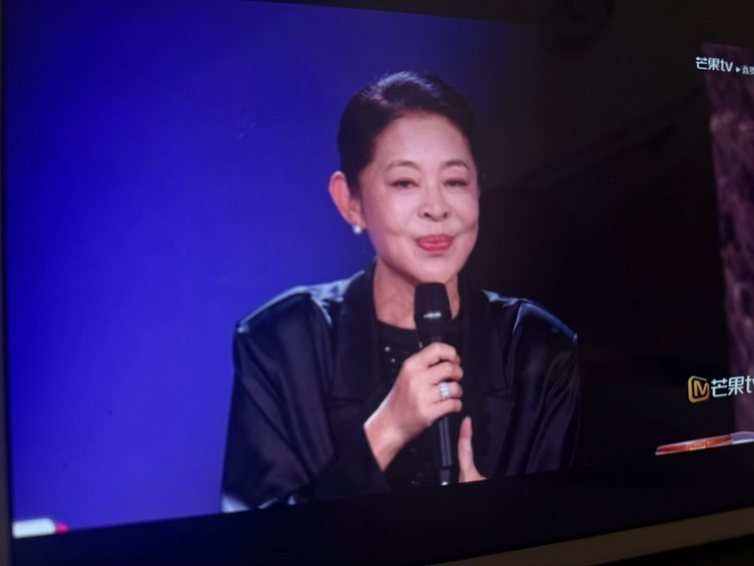 倪萍跟网友道歉倪萍认错态度乘风初舞台第二场立刻滑跪