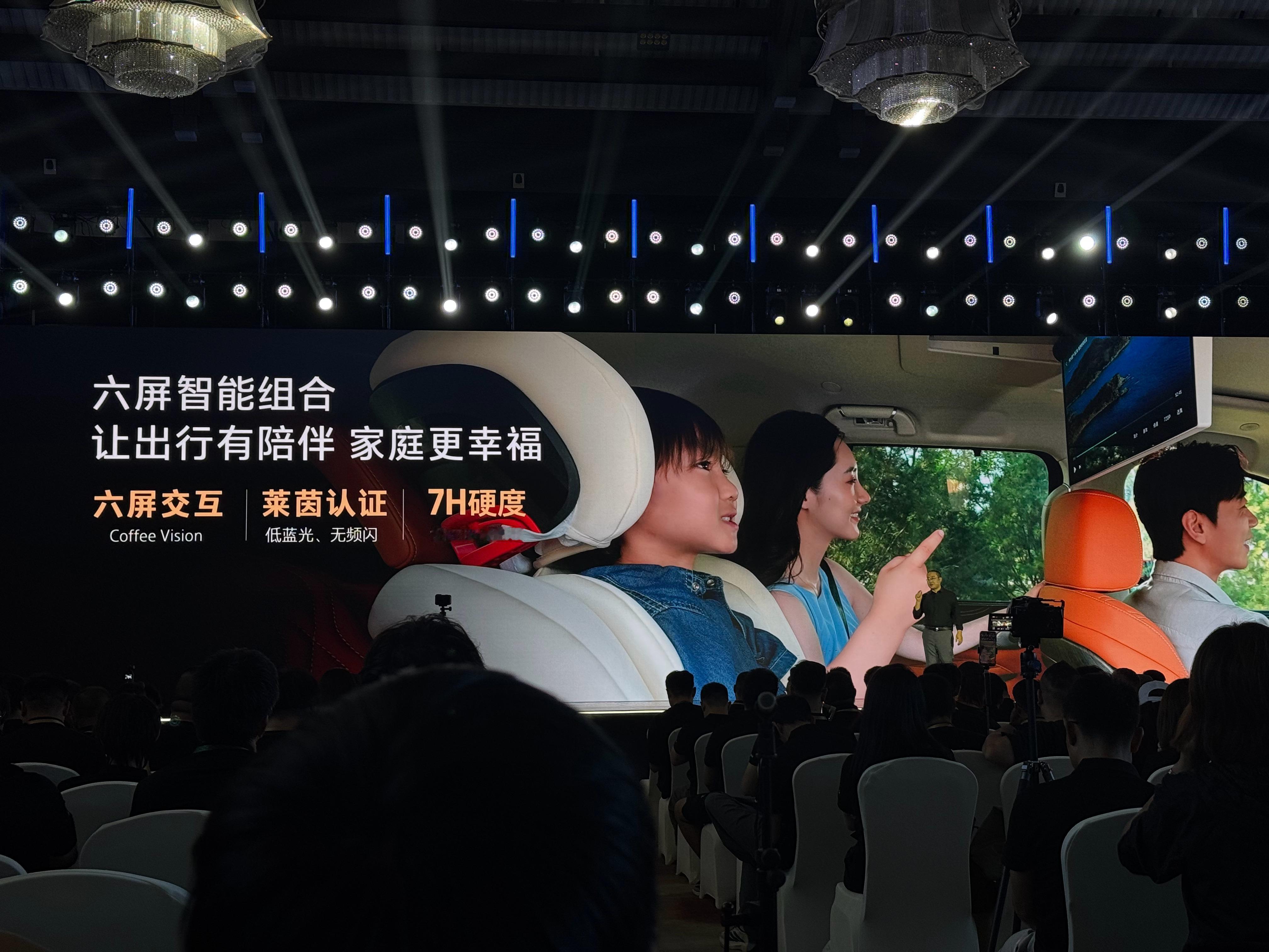 全新坦克500在很多小细节上也做得挺到位的这些地方是它比其他同类竞品成本更高的地