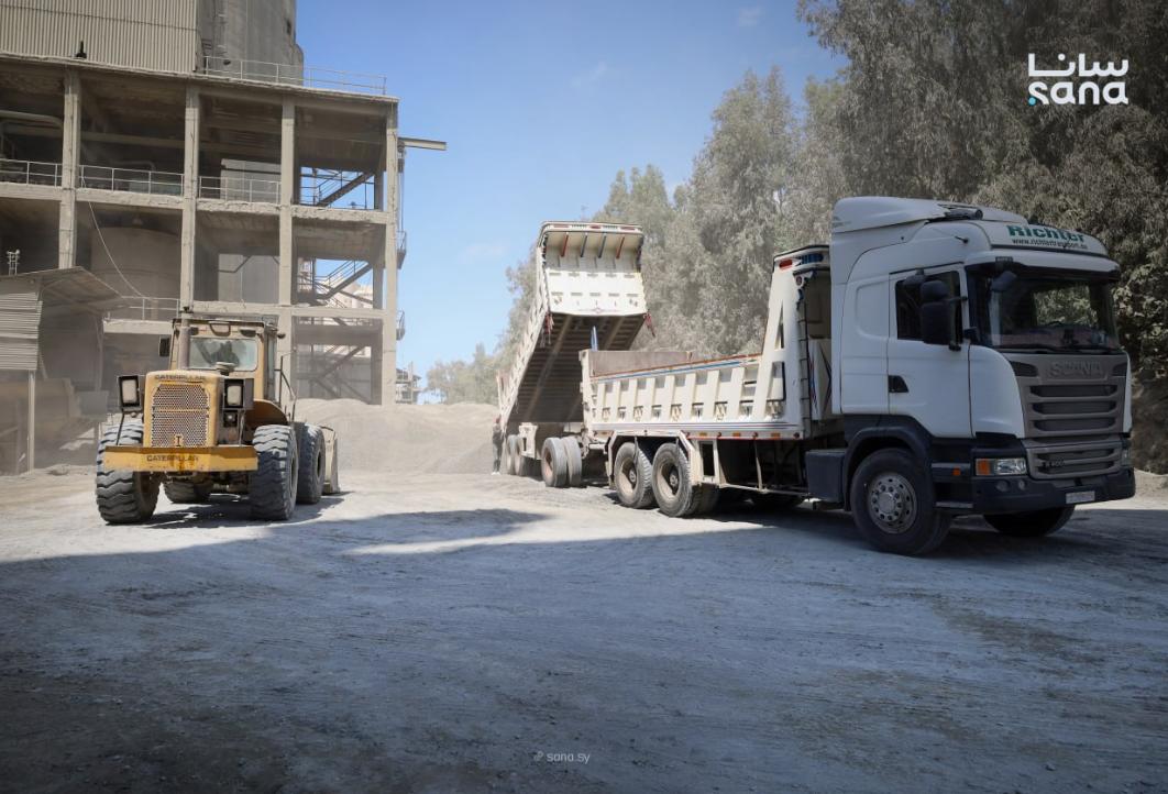 叙利亚：一家埃及公司已开始根据上月签署的谅解备忘录向叙利亚运送水泥熟料。这种关键