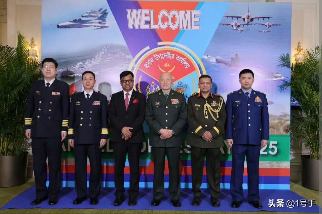 好久不见。你好，蒋少将。
蒋佳冀，他被称为是空战之王。因为姓名的首字母，还有个谐