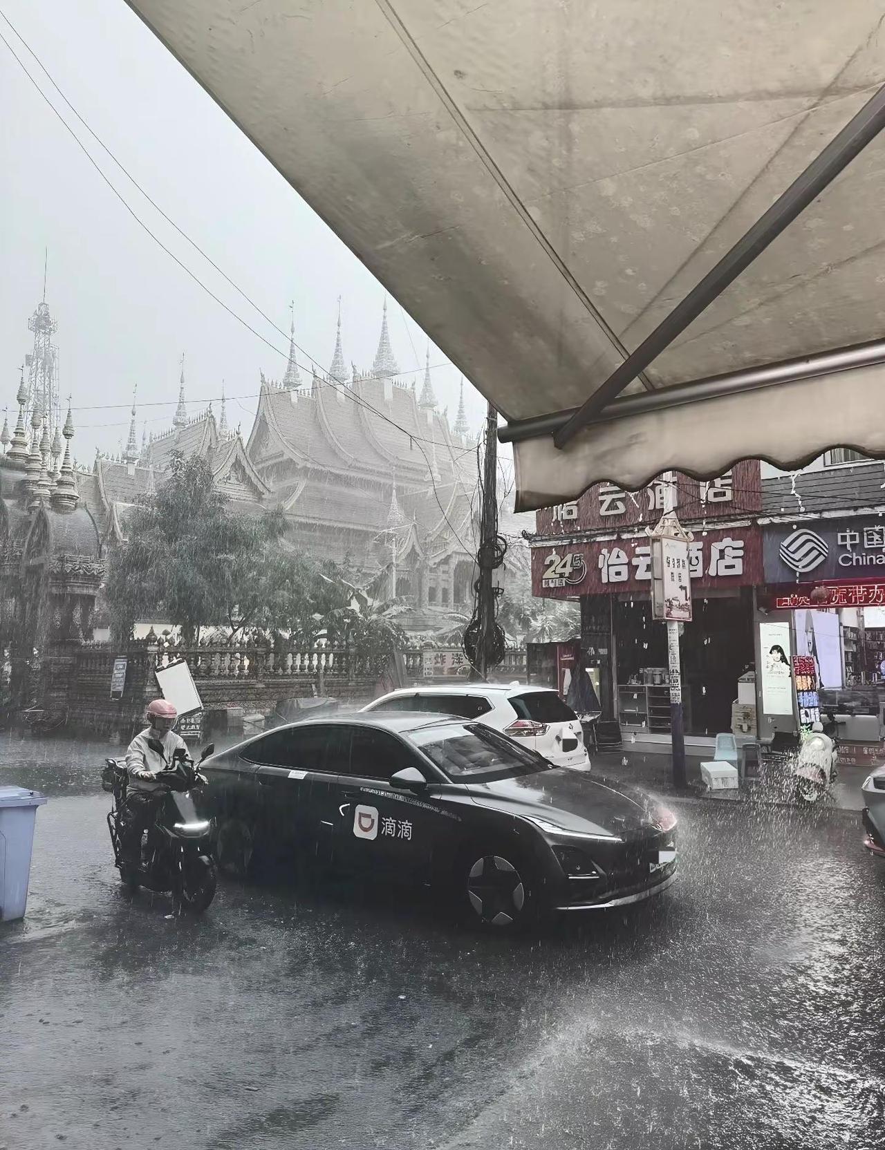 你都忘了吗 我心疼你没有钱你什么都没有那段时间只有我跟在你身边 甚至在每个被爱的