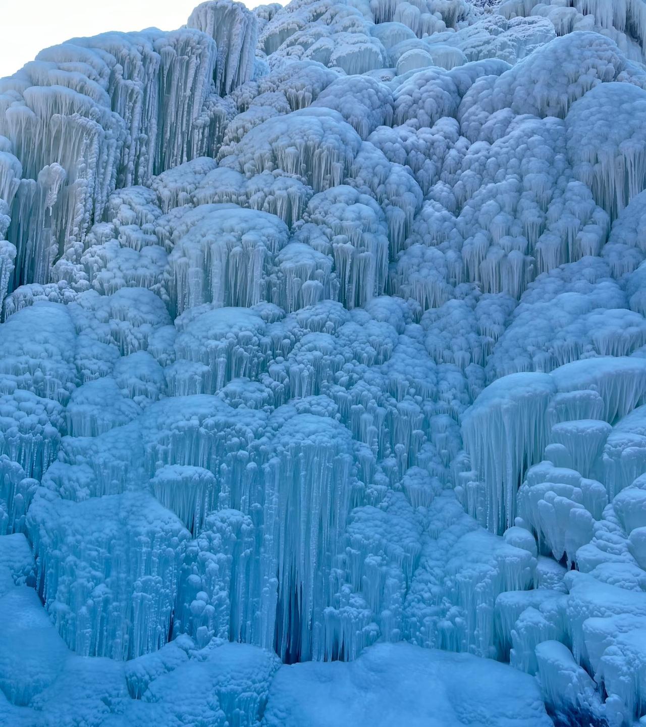 京西第一冰瀑丨神泉峡我们来了！
要说冬天怎么玩有意思
我觉得除了滑雪溜冰看雾凇