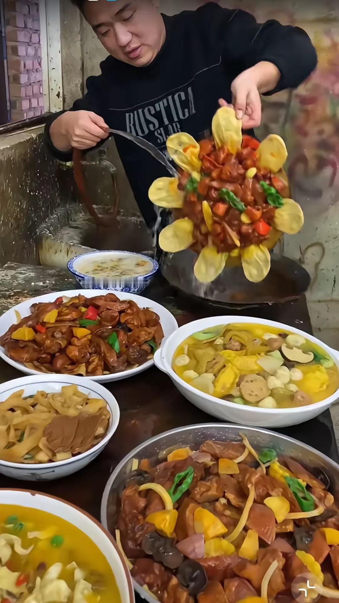 原来拍电视。演员光吃米饭，不吃菜，原来是这 