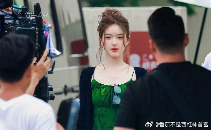 赵露思《许我耀眼》最新路透🈶，来看看怎么样 ​​​