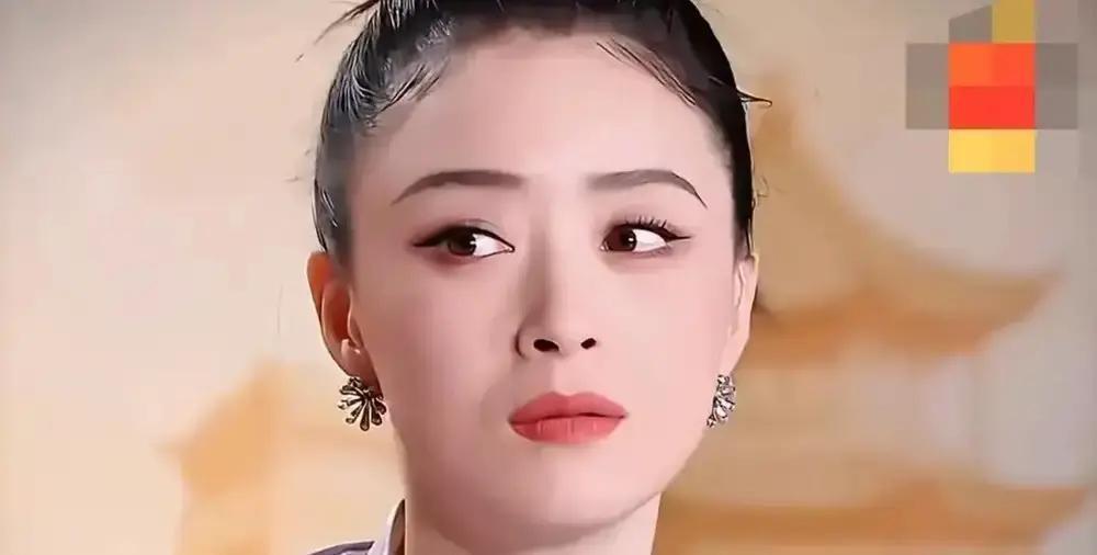 租真古董拍戏，压坏赔不起！
 
蒋欣进《甄嬛传》剧组第一天就签了份附加协议：头饰