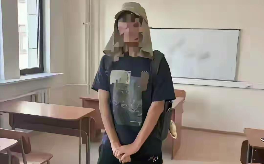 陈宇昕的开除文件已经正式下达，真是大快人心！

但是，开除文件到手，不等于这件事