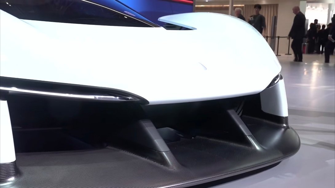 小米VGT国内实车首秀完全没悬念，今年的北京车展顶流又是小米，而顶流中的顶流只有