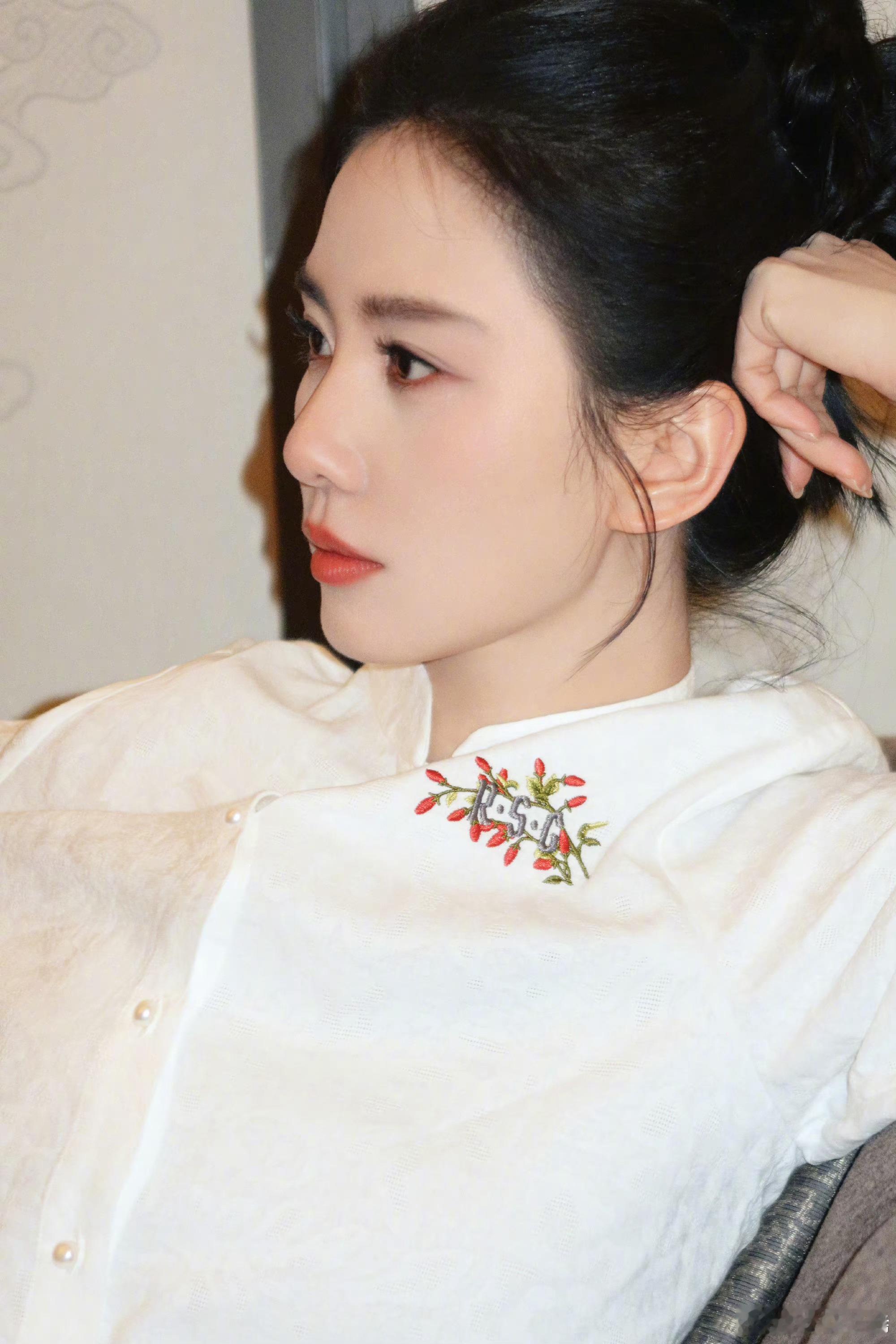 刘诗诗今日份营业！姐姐好美！真乃东方美人之筋骨！ ​​​