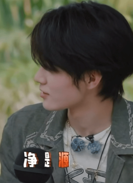 张真源这是在给导演组提供思路吗张真源一开口就是我不行 别人闯关躲惊吓，张真源这是